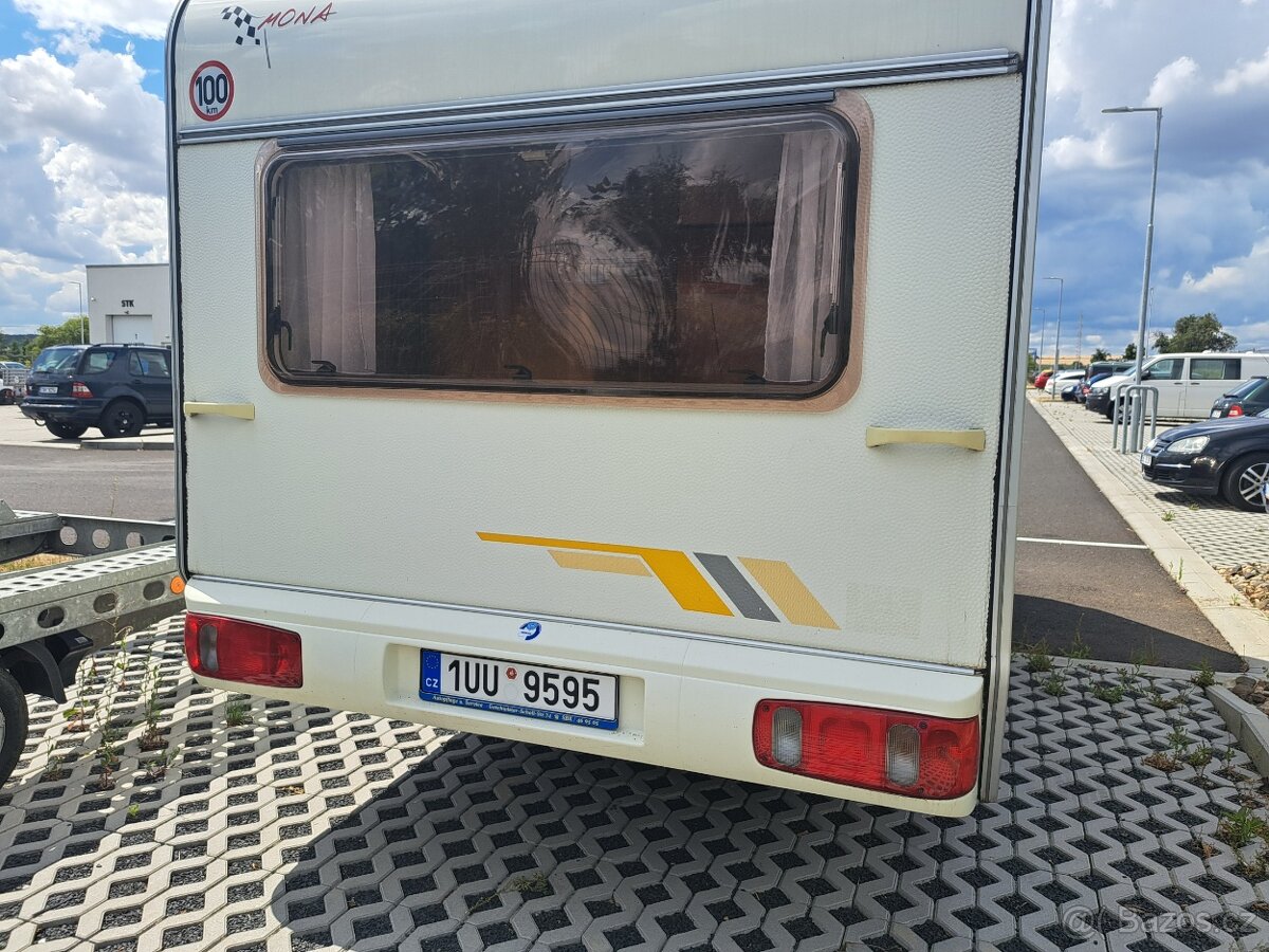 Karavan chateau mona 400
