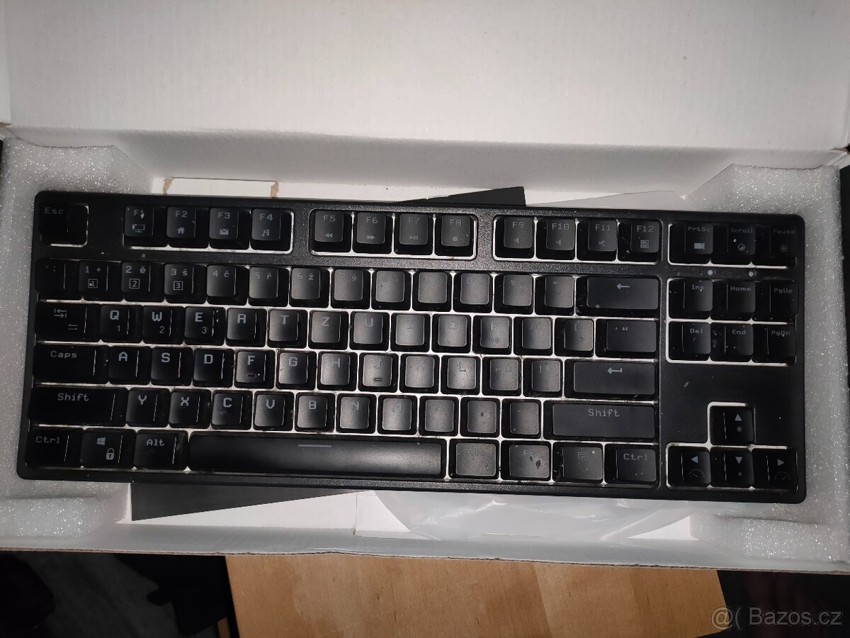 Prodám mechanickou klávesnici CZC - nová