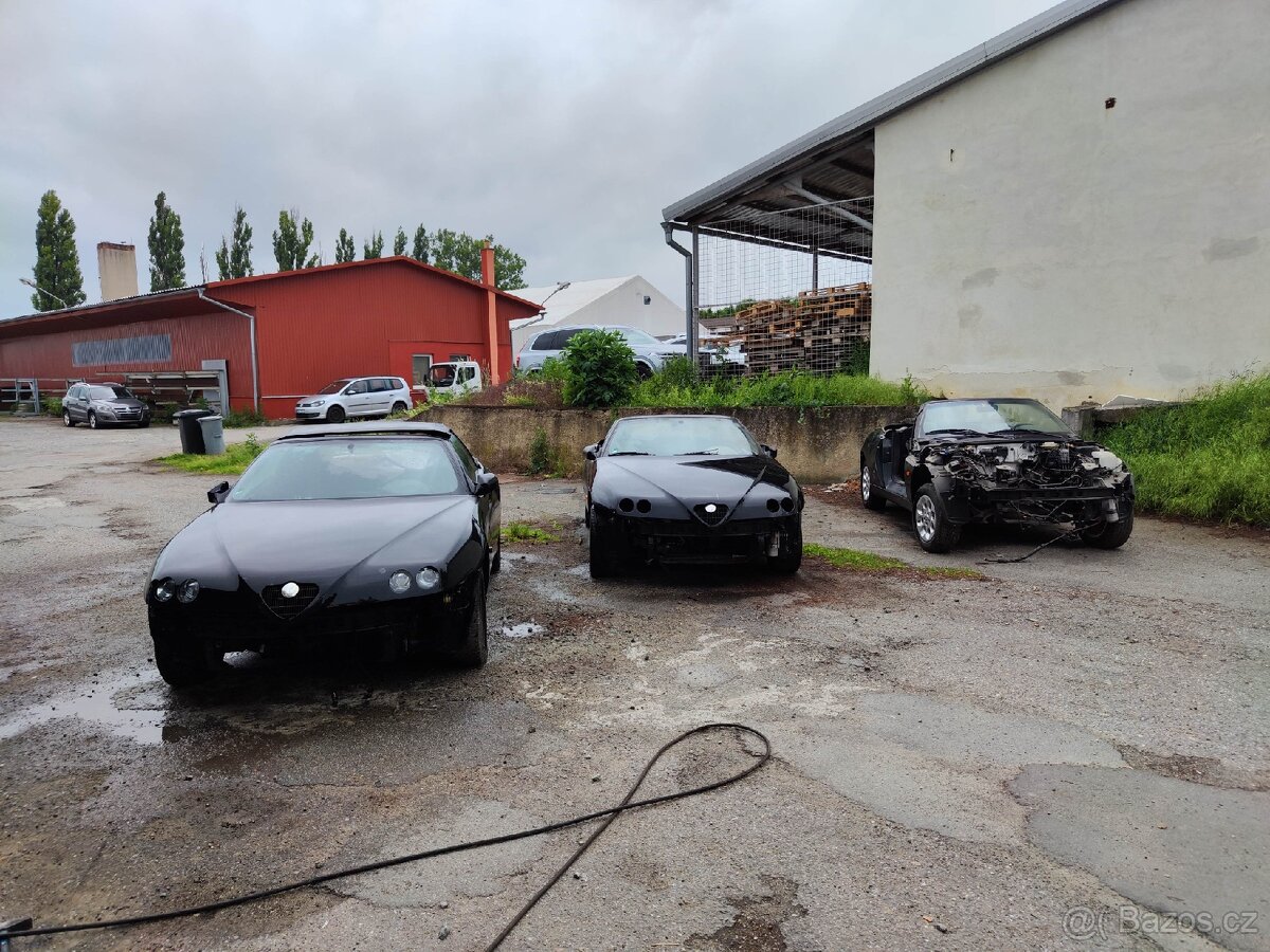 Alfa Romeo Spider 916 3.0