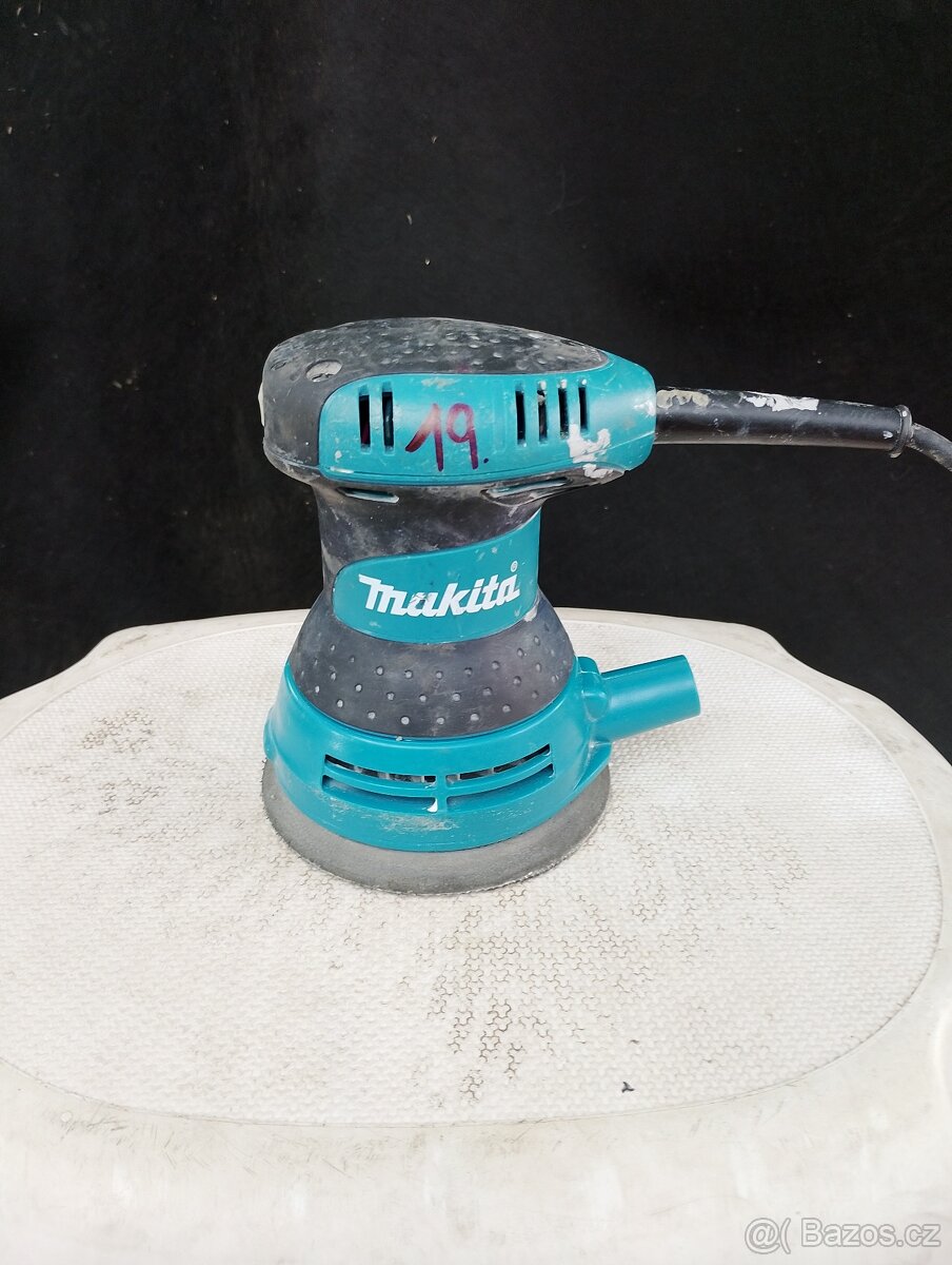 Bruska excentrická Makita BO5030