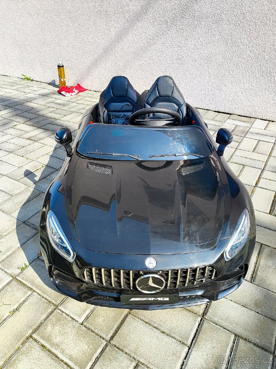 Elektrické autíčko Mercedes Benz AMG