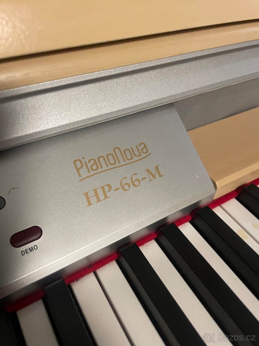 Pianonova HP4 Digital piano