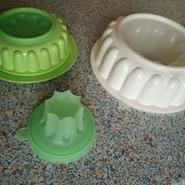 Formy Tupperware na nepečené dezerty