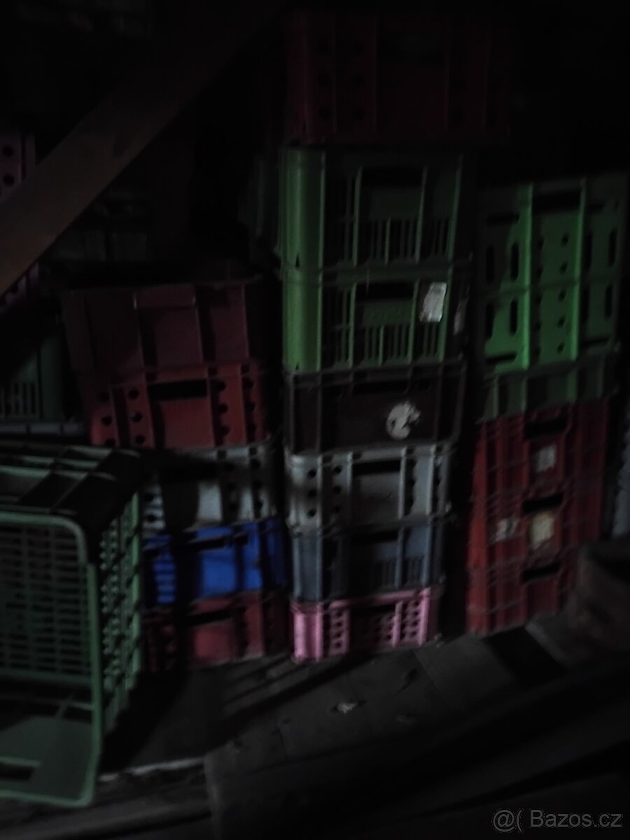 Plastové přepravky