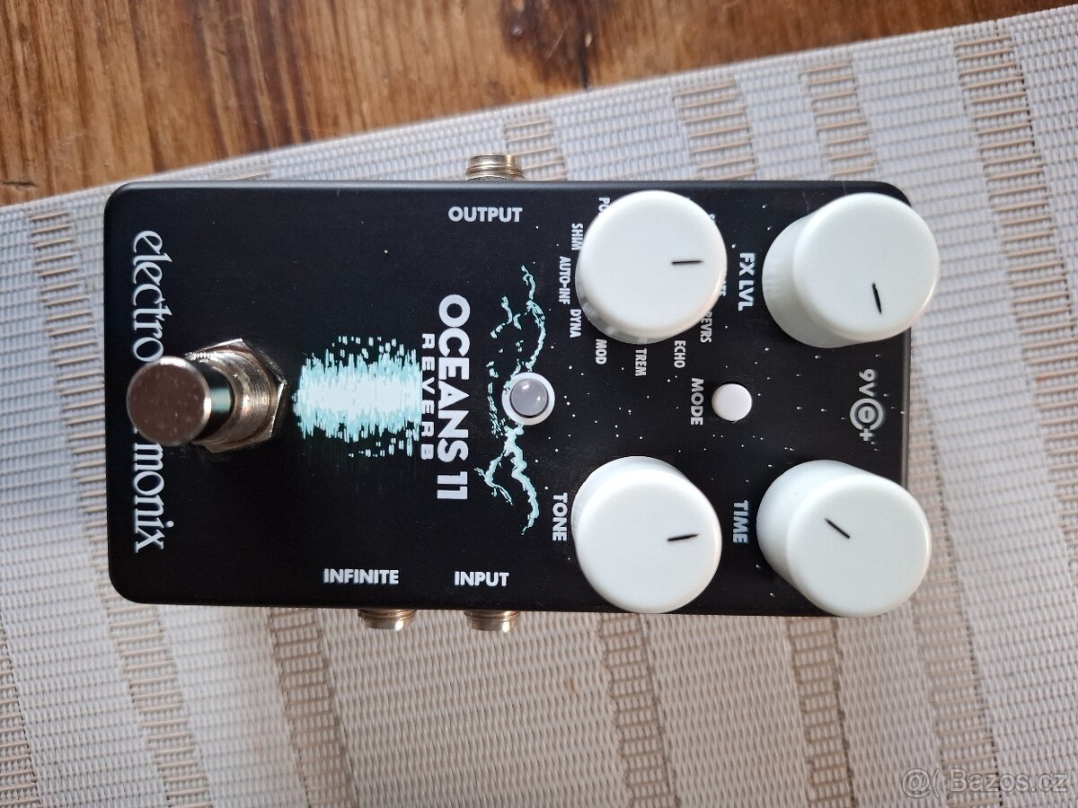 Reverb pedál EHX Oceans 11, top stav