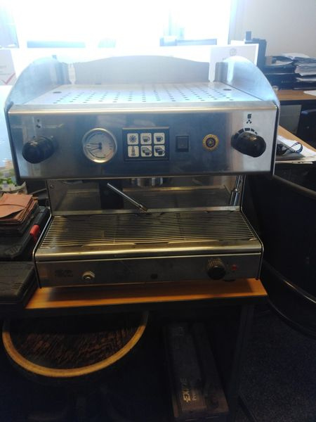 Profesionální kávovar espresso perfetto