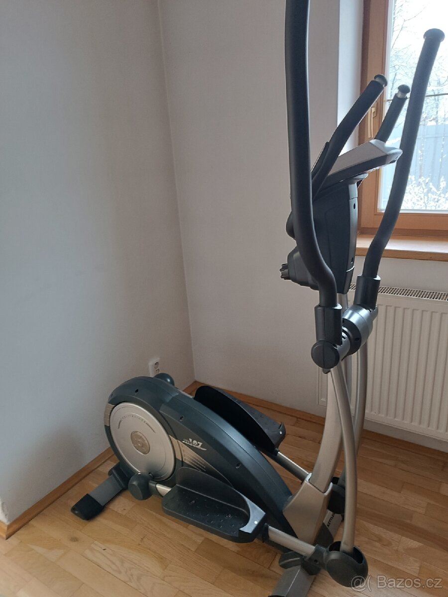 Eliptický trenažér