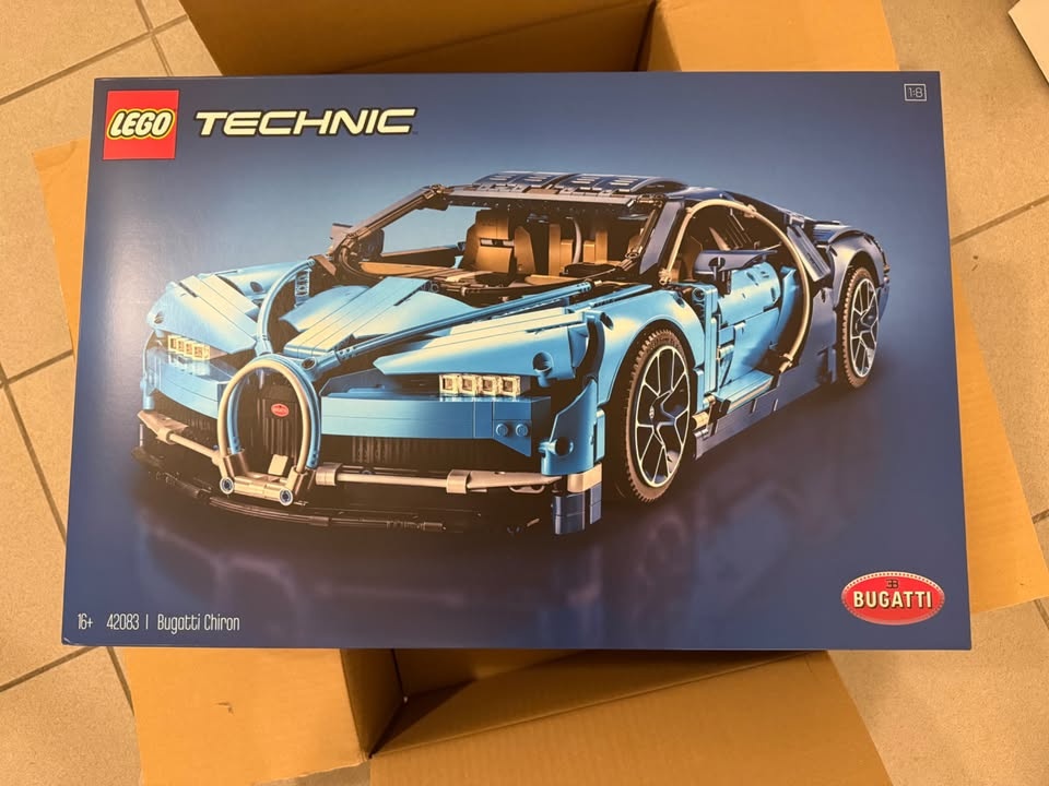 LEGO Technic 42083 Bugatti Chiron