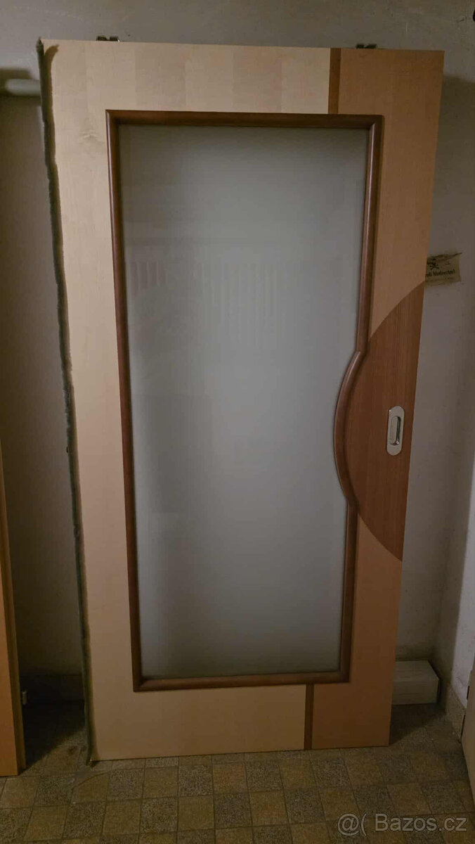 Posuvné dveře Sapeli