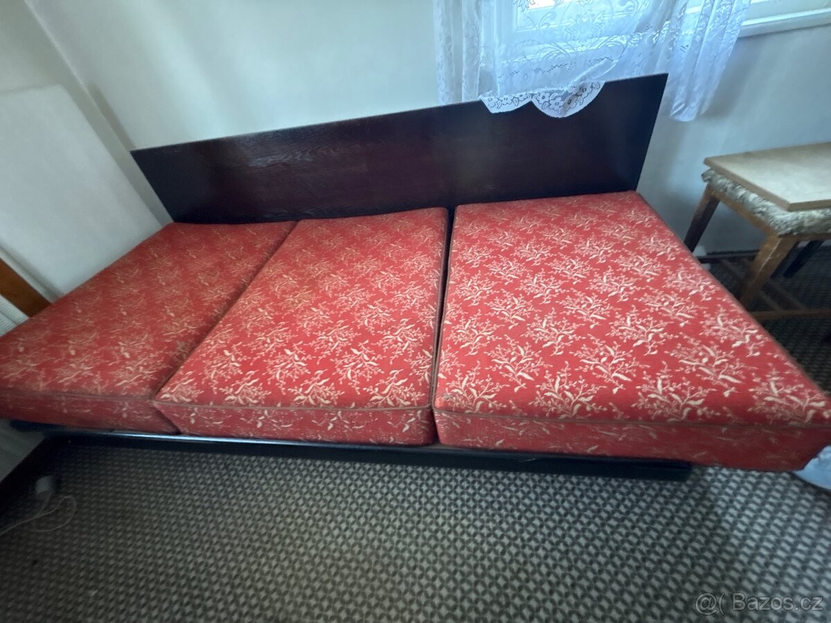 gauc rozkladaci Halabala