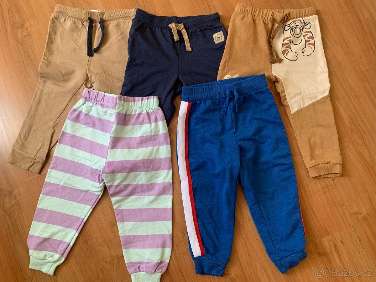 Chlapecké tepláky 5 ks