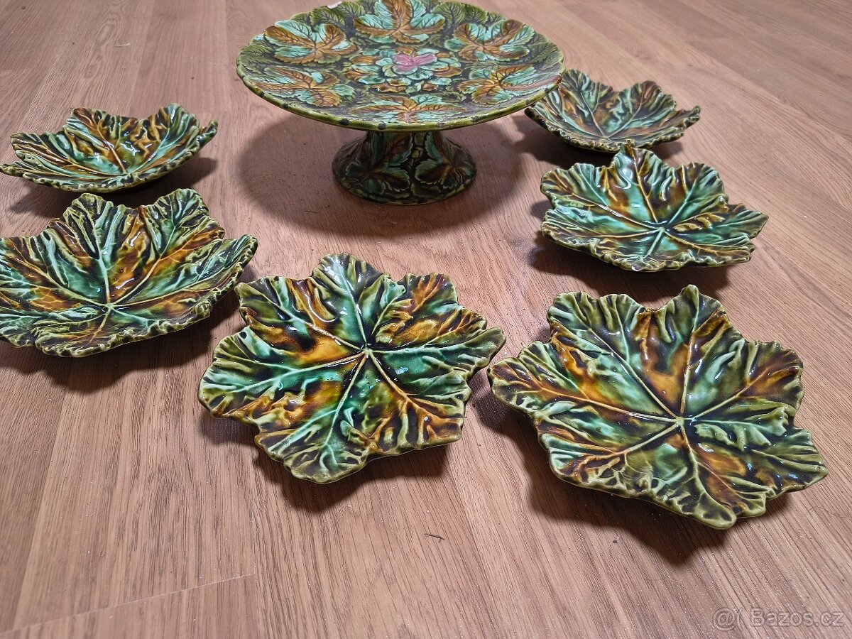 Nástolec s talířky