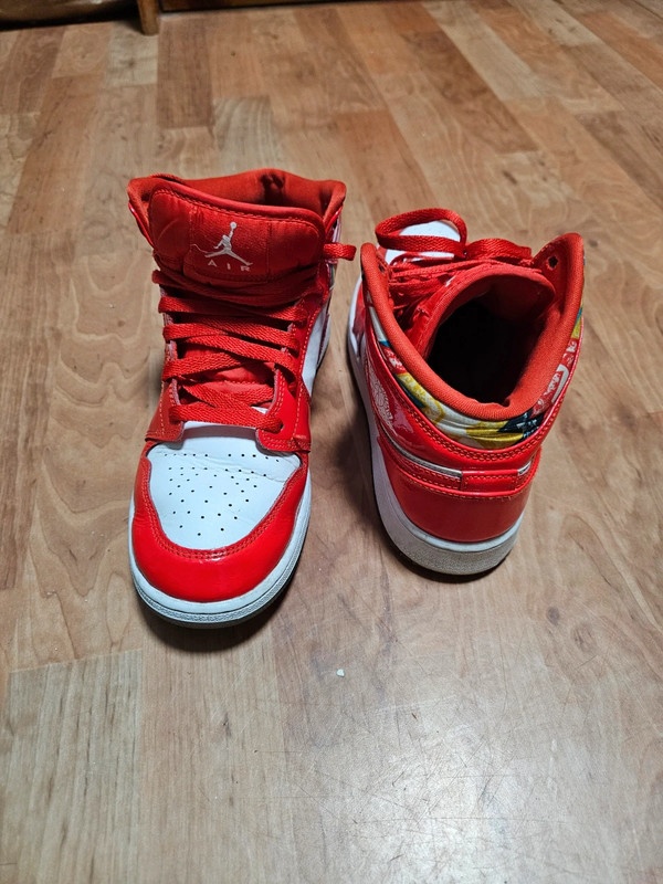 Air Jordan 1 Mid SE (GS) dětské vel. 40