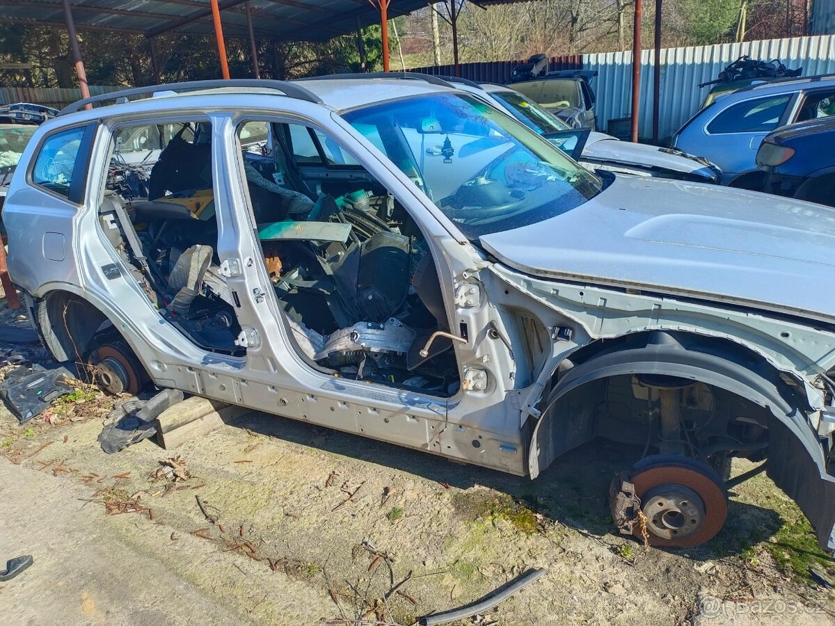 E83 X3 BMW karoserie bez dokladů původně 2.0D / nebo část