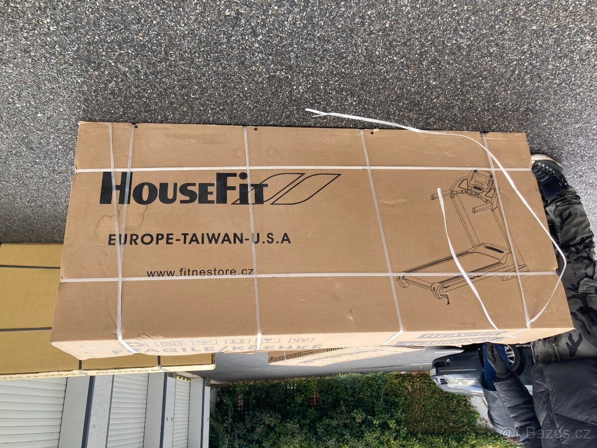 Běžecký pás HOUSEFIT SPIRO 40 iRun - Nový
