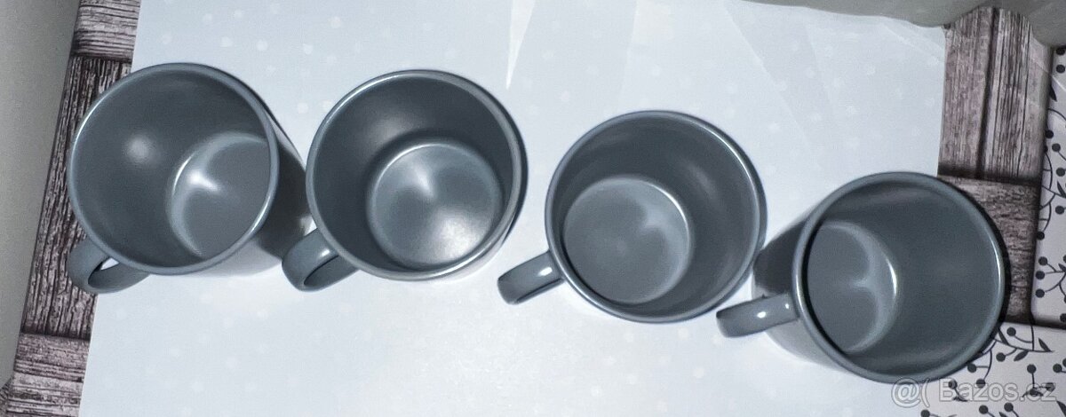 hrnky IKEA DINERA svetle seda 4 ks