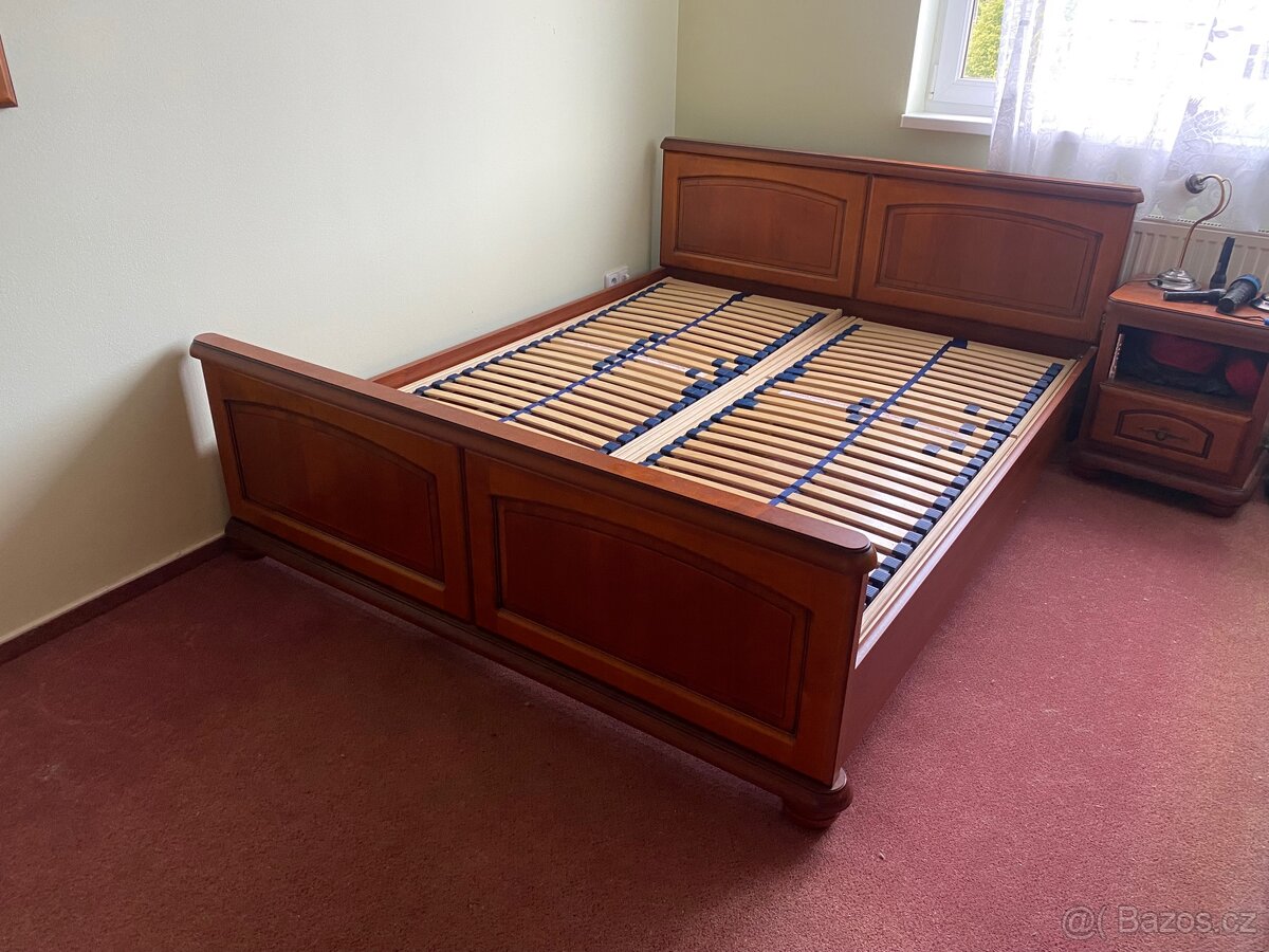 Postel 180/200 s rosty a matracema