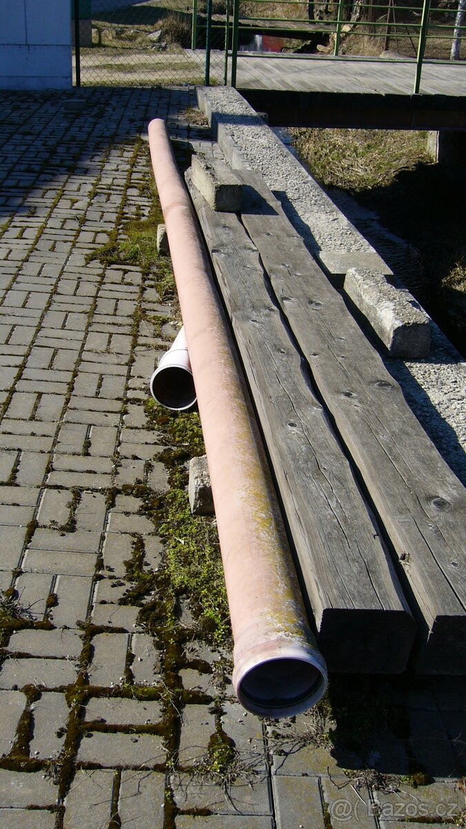 Odpadní roura PVC + okna