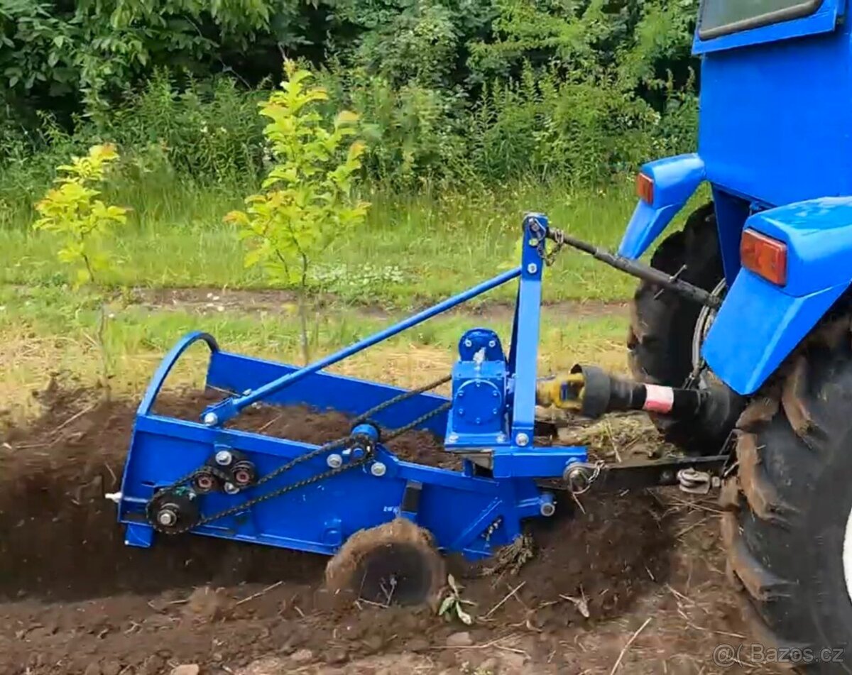 Jednořádkový vibrační vyorávač brambor se dvěma excentrickým