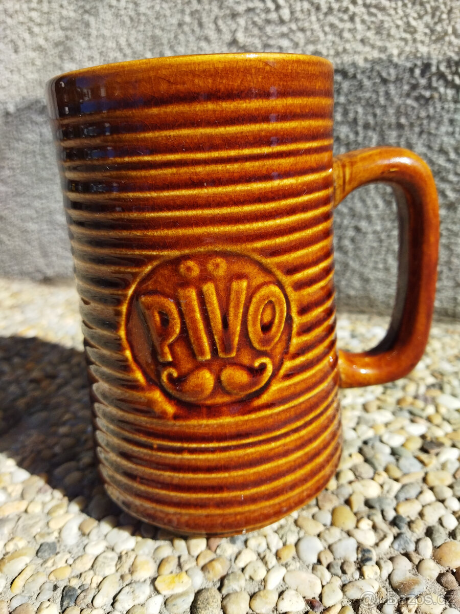 Půlitr "Pivo", keramika Kravsko