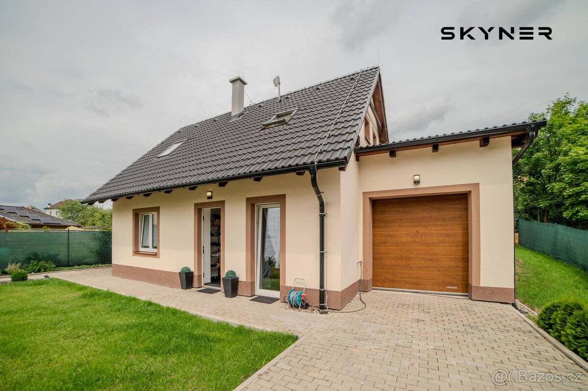 Exkluzivní pronájem novostavby RD 4+kk se zahradou a garáží,