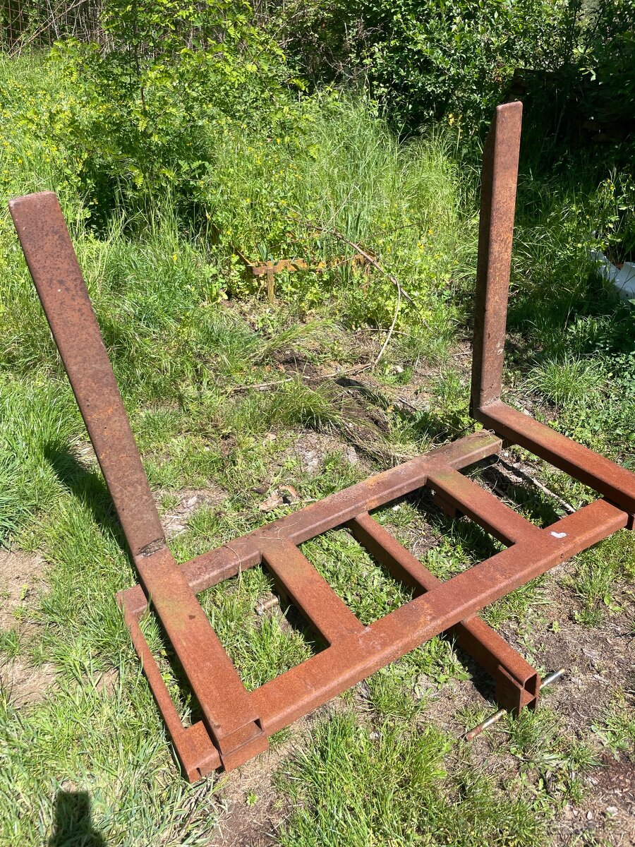 Paletizační vidle za traktor