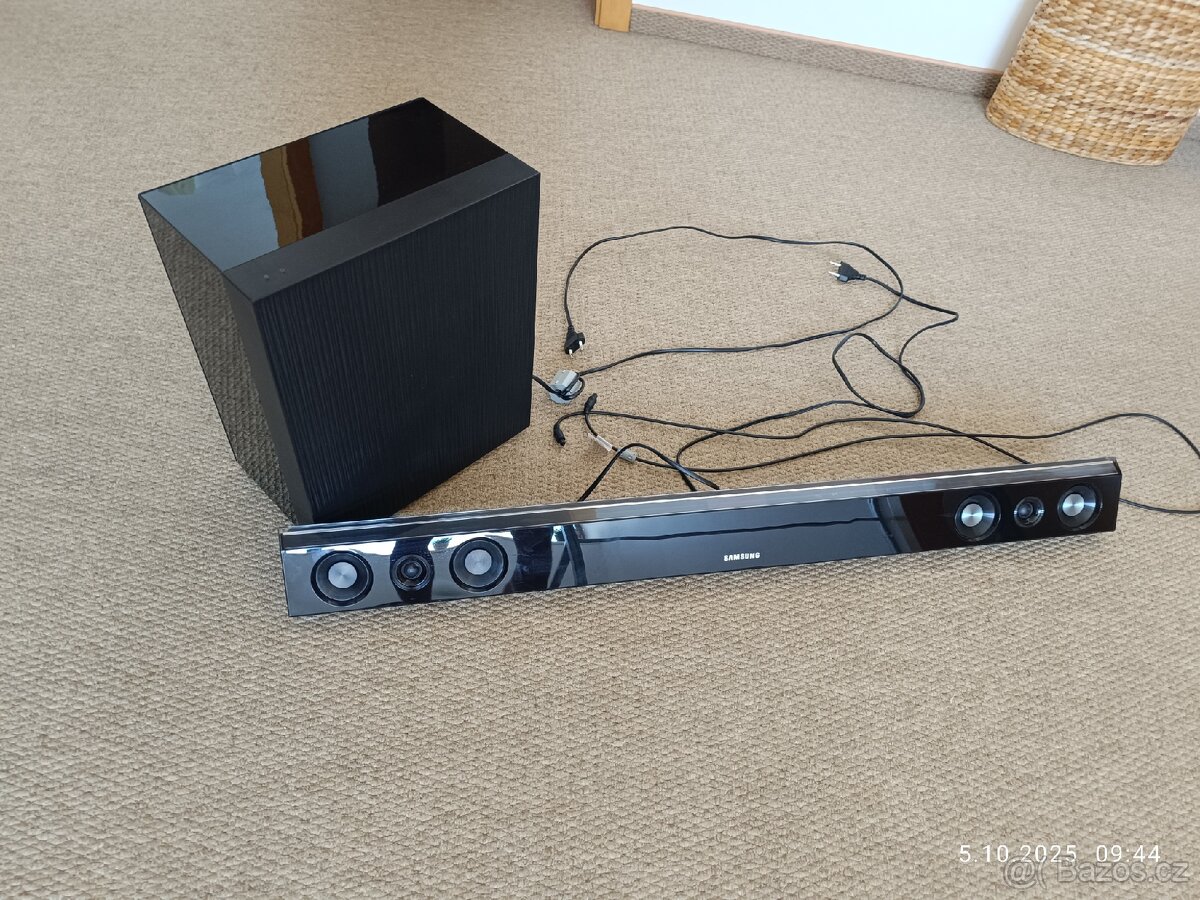 Samsung HW-D450 soundbar + subwoofer
