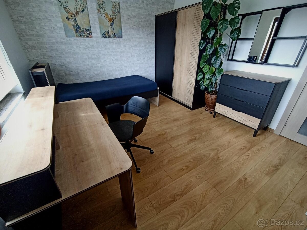 Kvalitní studentský nábytek Čilek + IKEA – TOP stav