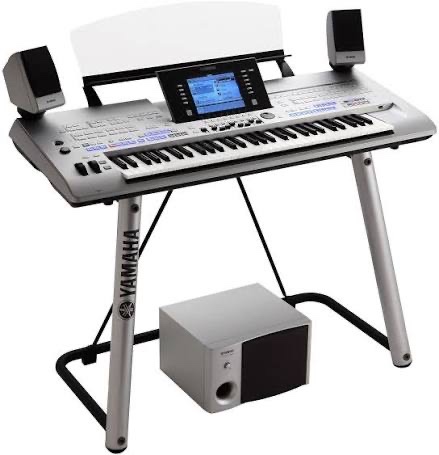 Yamaha Tyros 4 XXL 61 se stojanem a ozvucenim