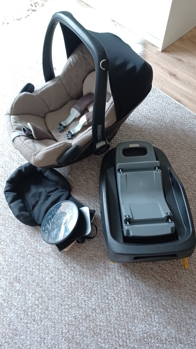 Autosedačka maxi cosi PEBBLE s isofixem+ zrcátko