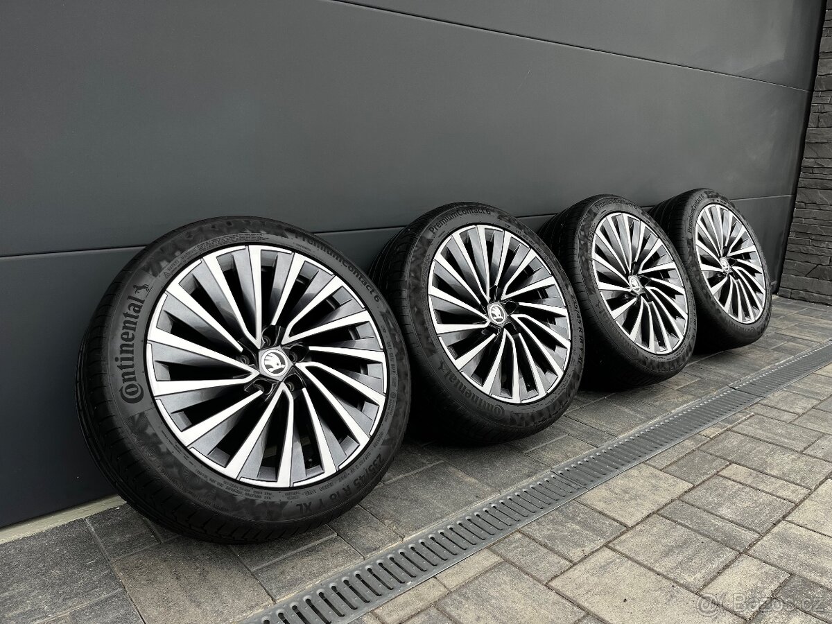 Originál Škoda Superb 235/45 r18 Continental