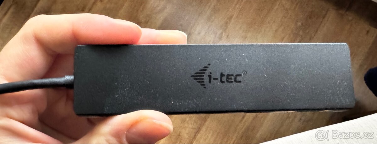 USB hub i-tec