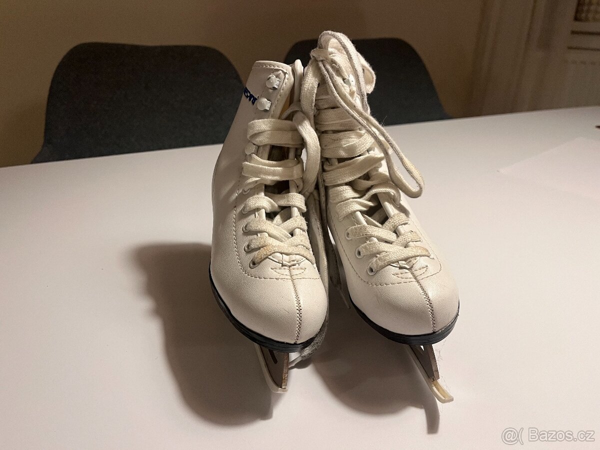 Dívčí lední brusle FREESPORT - vel. 32 lok. Prostějov