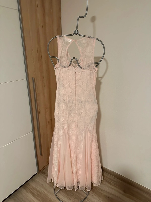 Dlouhe spolecenske saty vel. 36 Bodyflirt