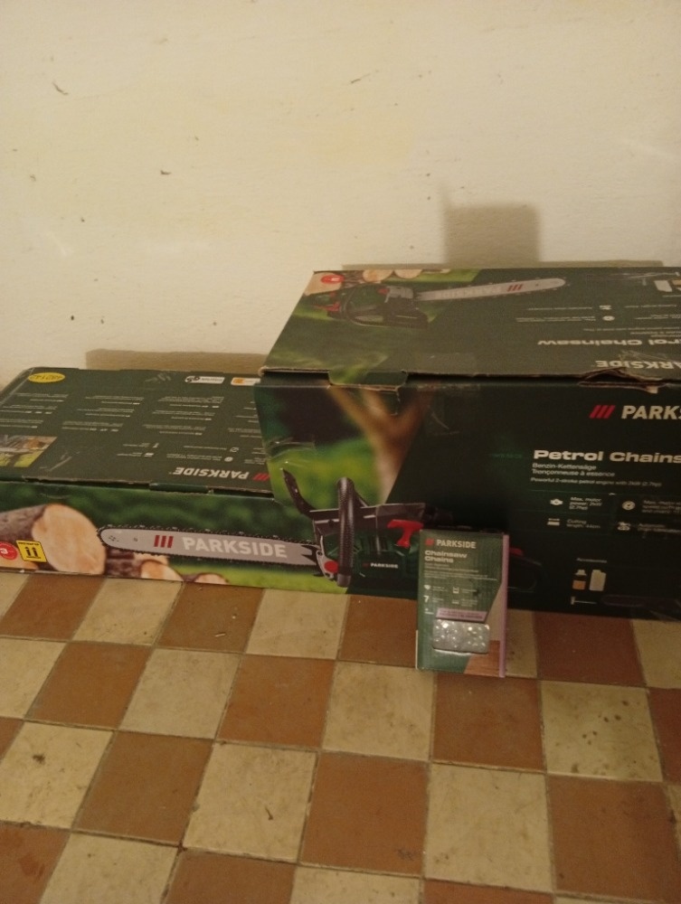 Nová benzínová pila