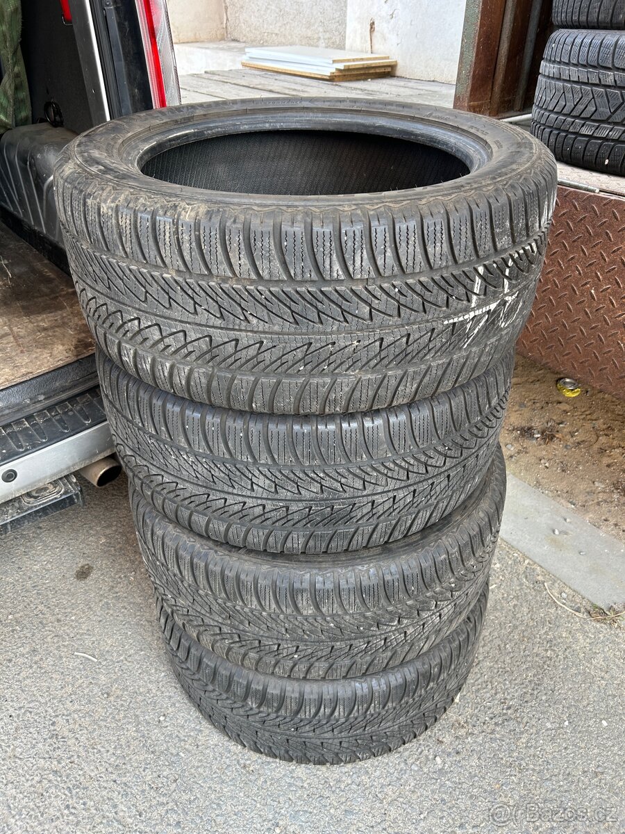 Pneumatiky 285/45R20
