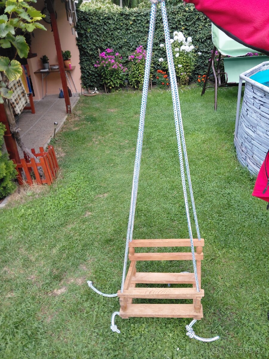 Dětsķá houpačka