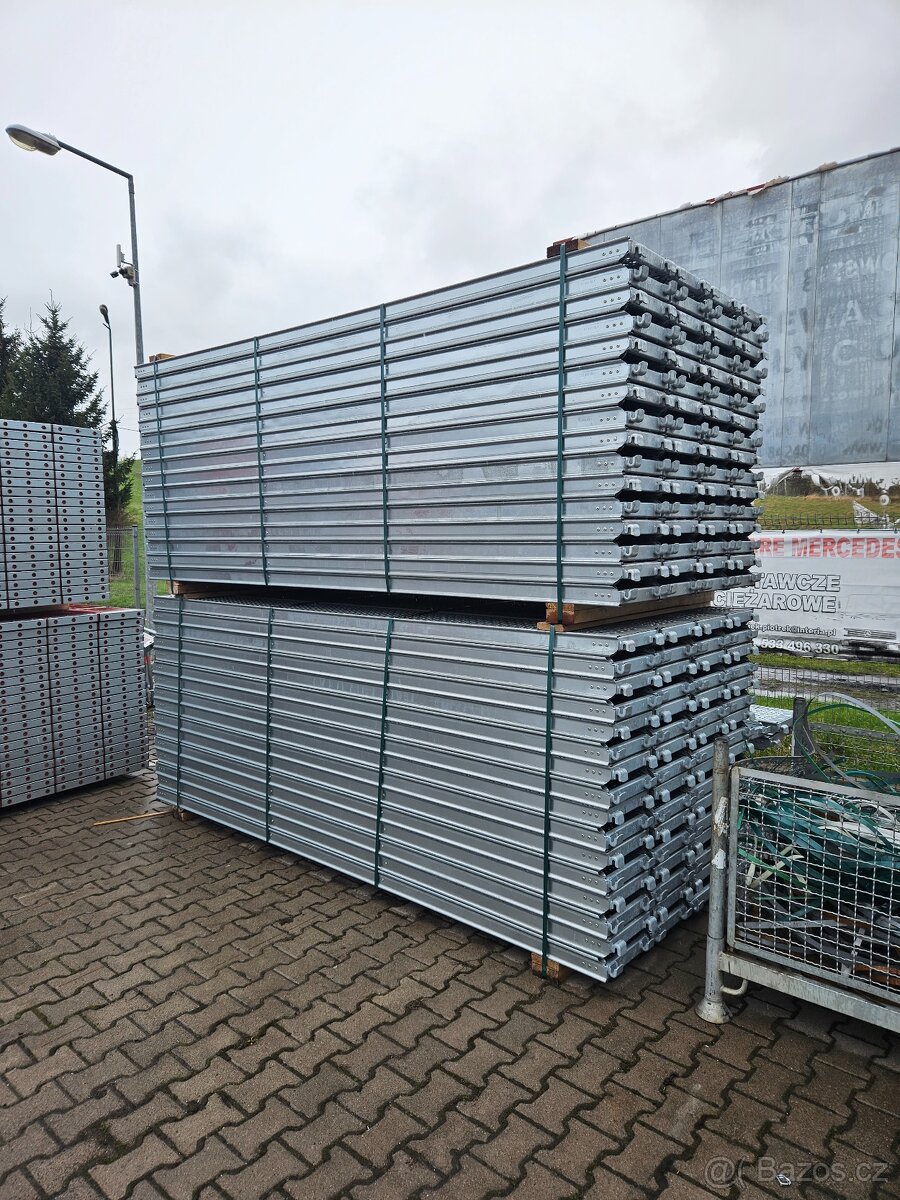 Lešení Baumann 200m2
