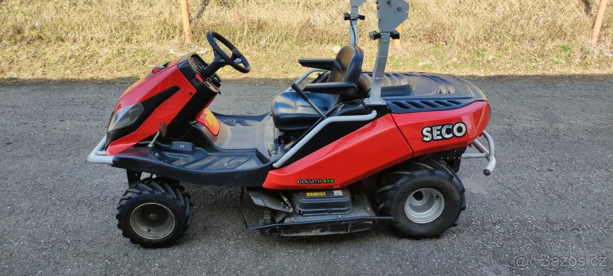 SECO Goliath 4x4 Traktor mulčovací