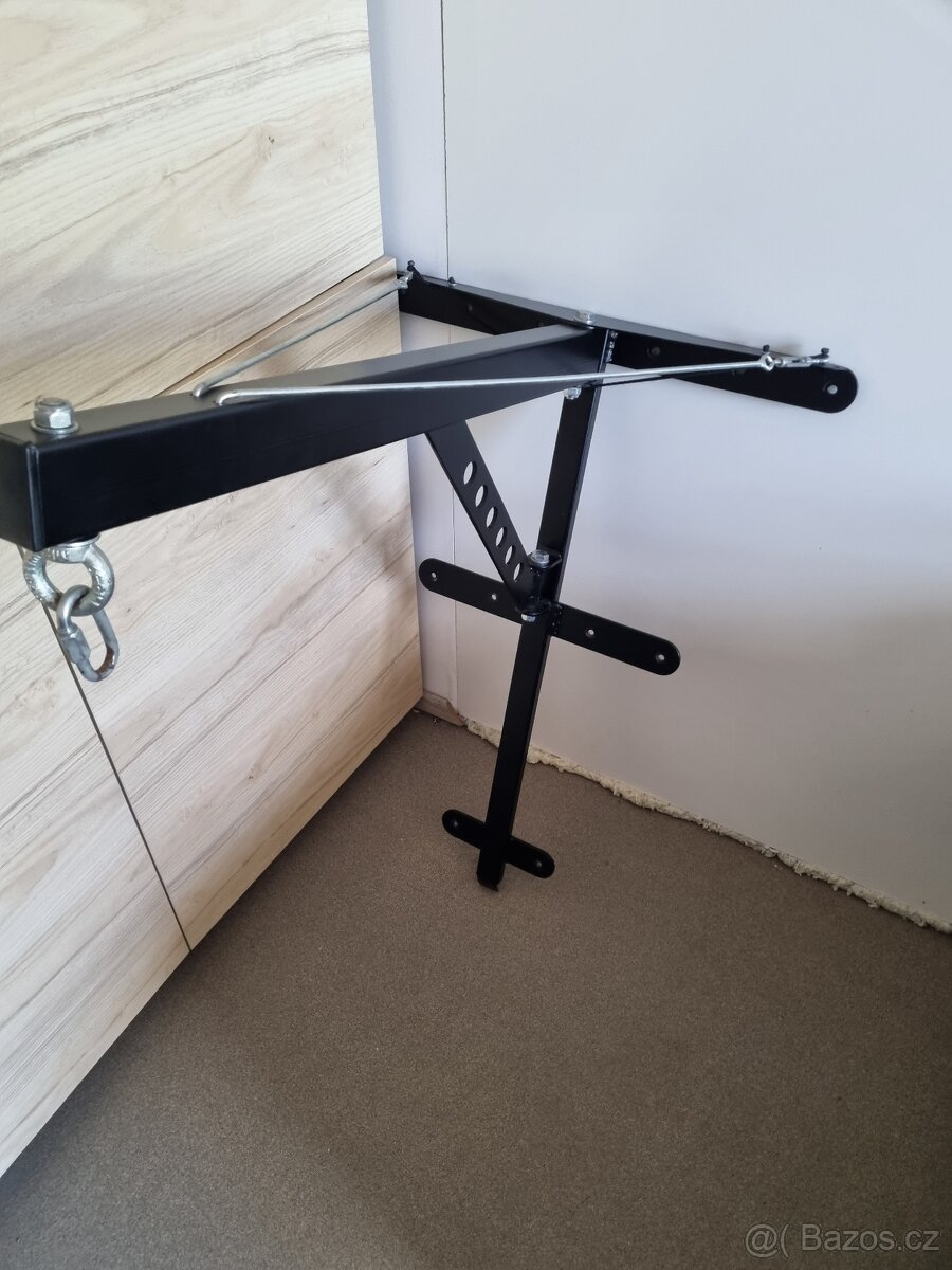 Držák na boxovací pytel Apriori