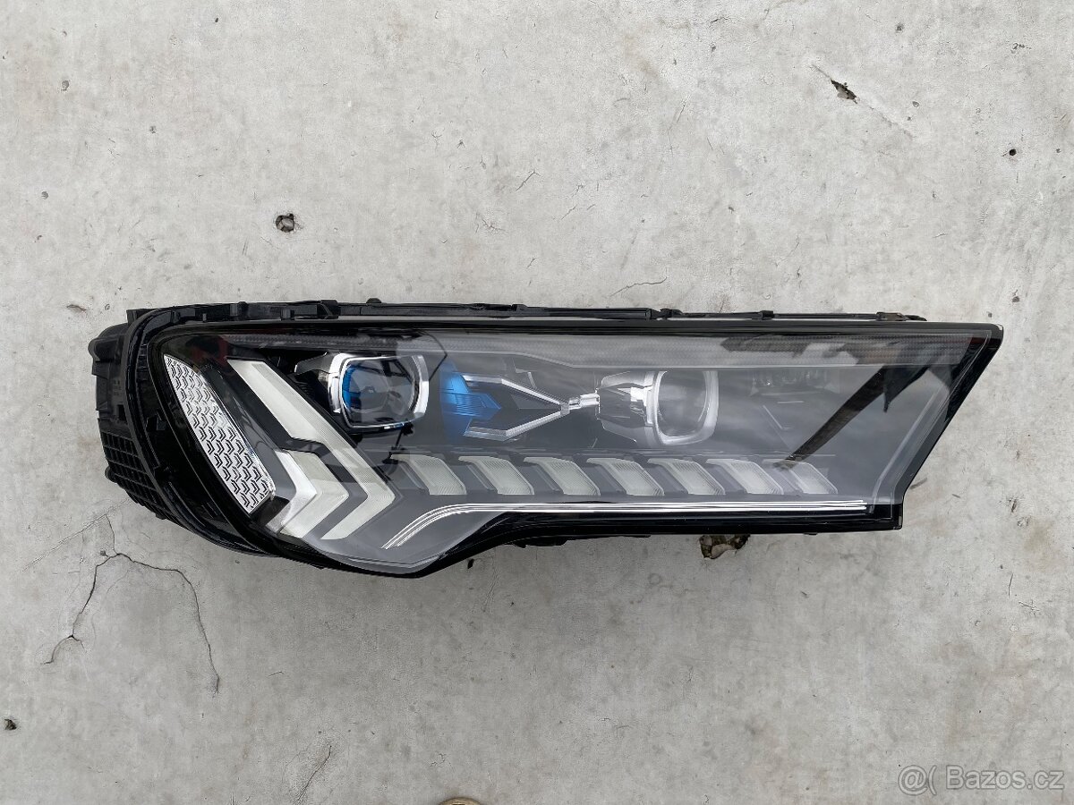 AUDI Q7 4M0 LIFT 2019-2024 LASER FULL LED SVĚTLO PRAVÉ