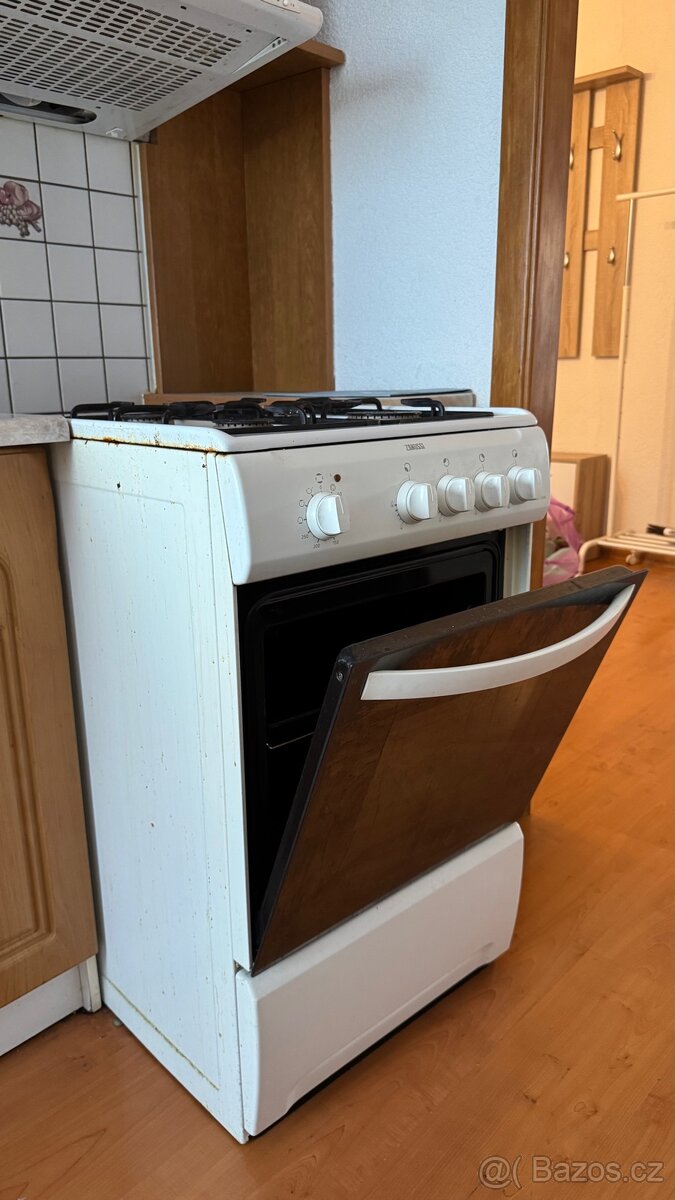 Elektricka trouba a plyn