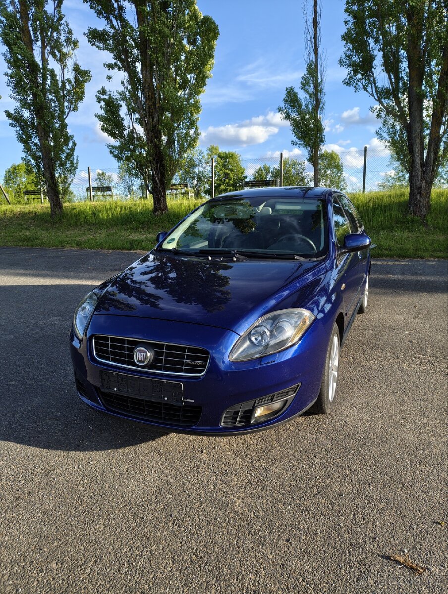 Fiat Croma 1.9 JTDm 110kw nová STK