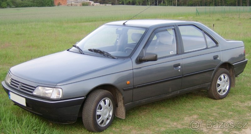 Čelní sklo na Peugeot 405