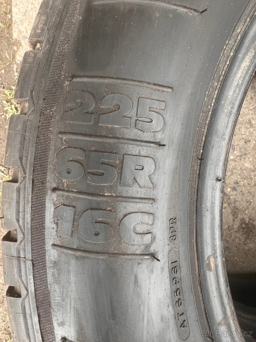 225/65 R16 C