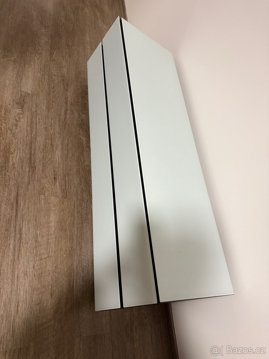 Skříňka pod Tv