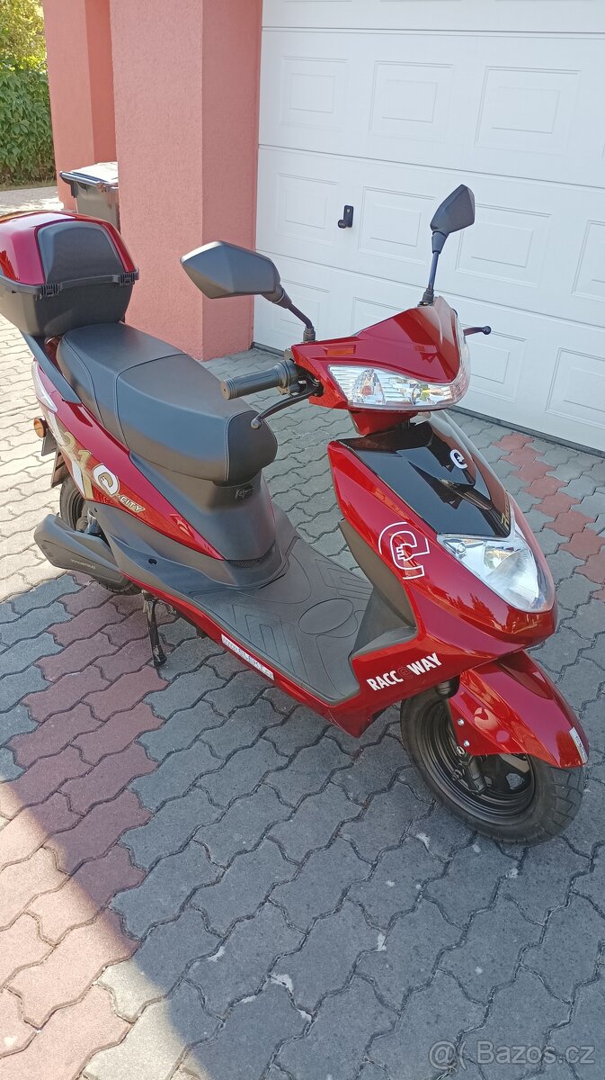 Elektro skútr