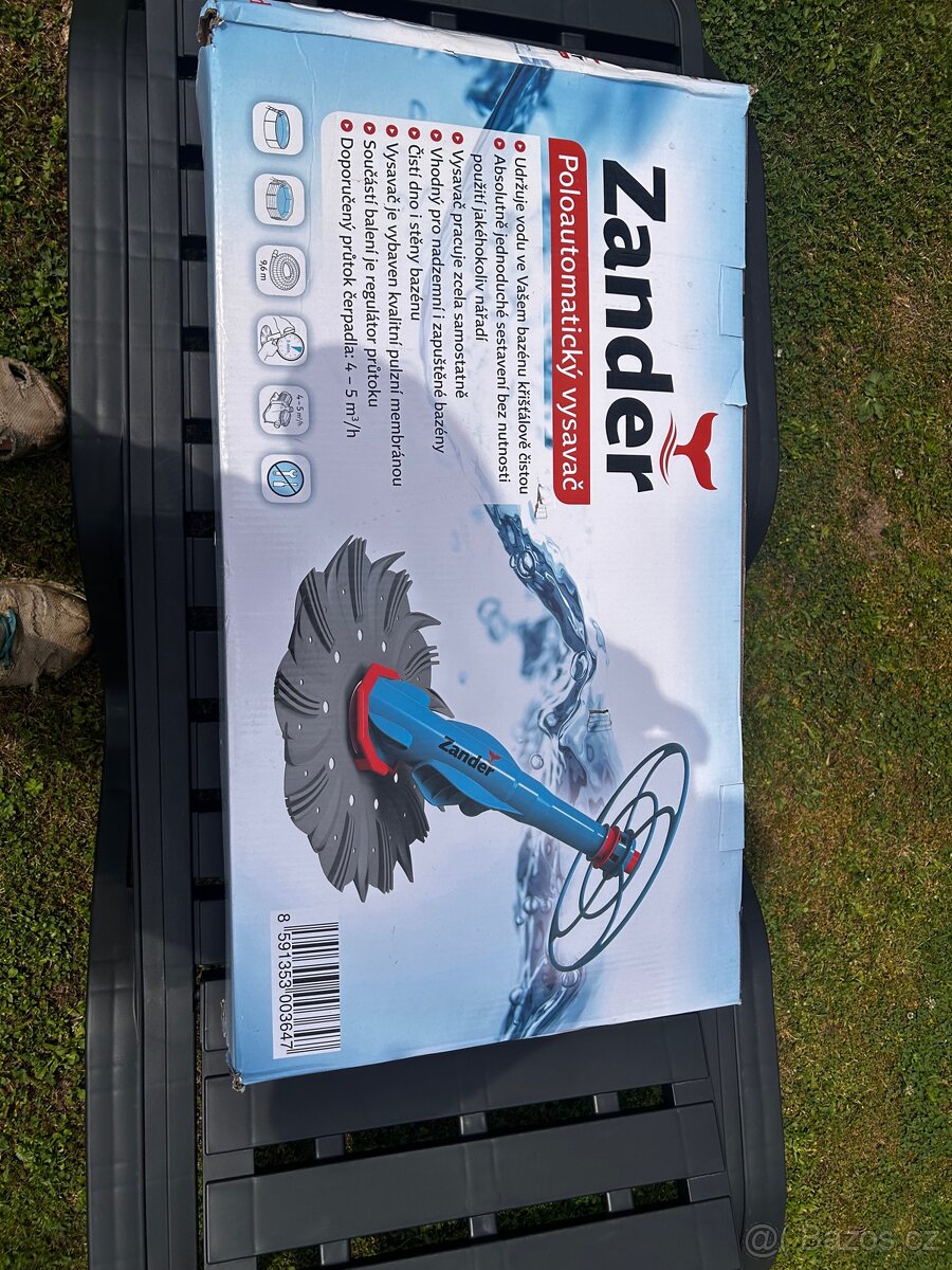 ZANDER poloautomatický bazénový vysavač