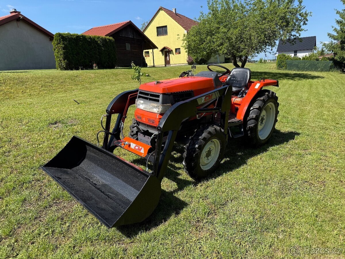 Malotraktor Kubota GL 25 Grandel XDS s celním nakladačem 450