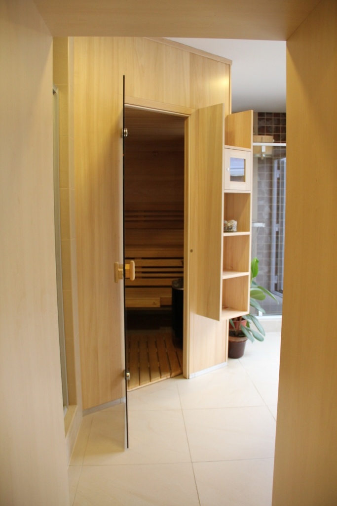 Finská+bio vnitřní rohová sauna DYNTAR